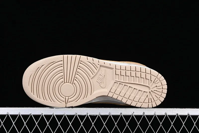 All categories Nk SB Dunk series Nk SB Dunk Low low-top sneakers K version Nk Dunk Low beige gold hook SB low-top sports and leisure sneakers DX5930-001